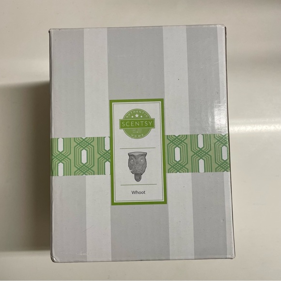 Scentsy Owl “Whoot” Mini-Warmer Plug in Ceramic Wax Warmer - Picture 2 of 2